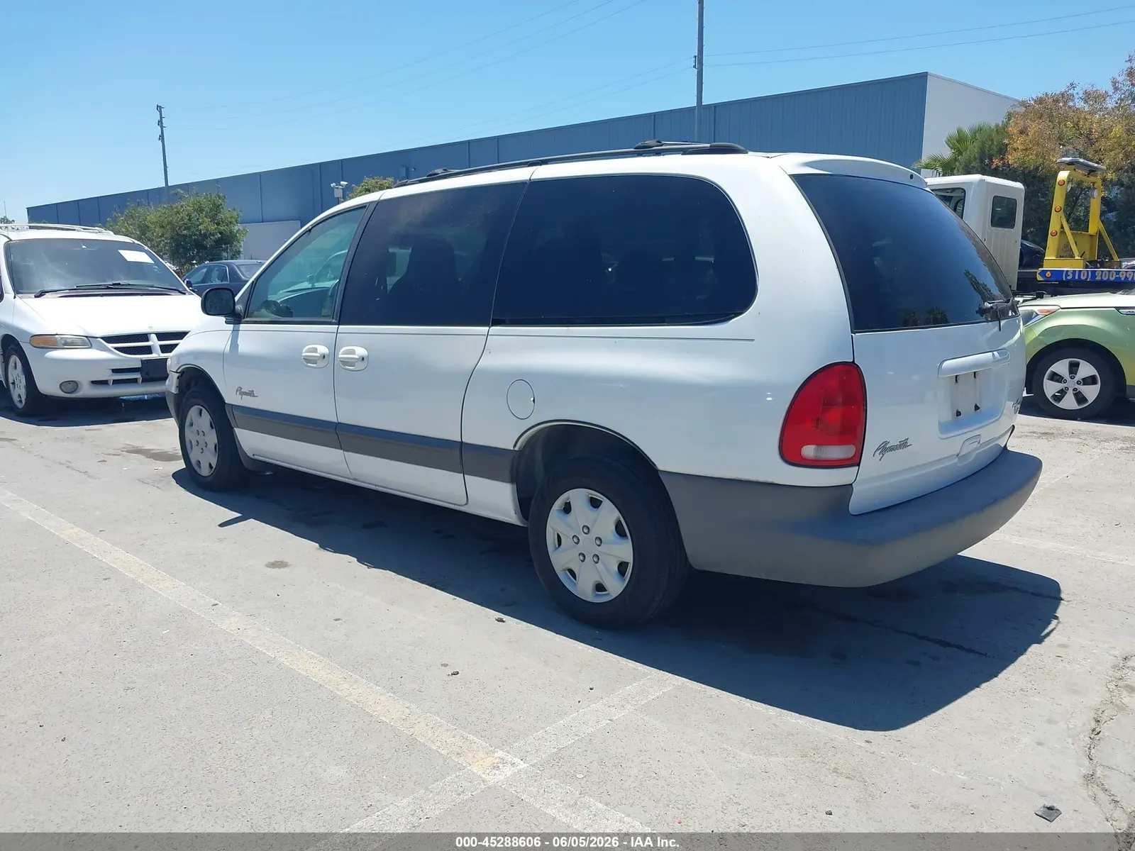 1999 Plymouth Voyager SE