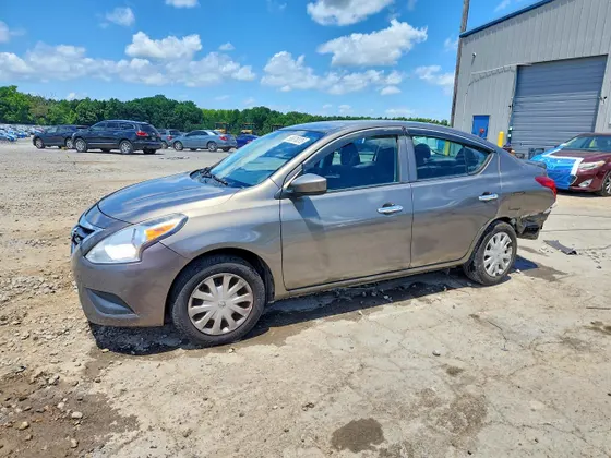 2016 Nissan Versa S