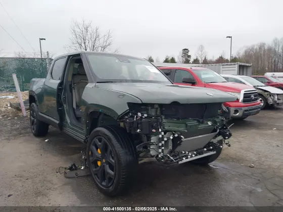2022 Rivian R1T Adventure Package