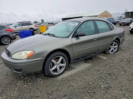 2004 Ford Taurus SES