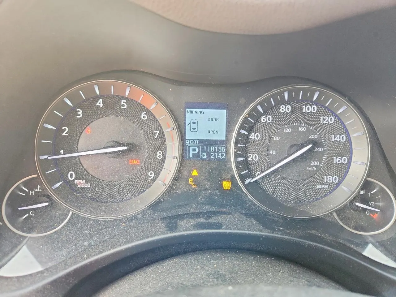 2011 INFINITI M56
