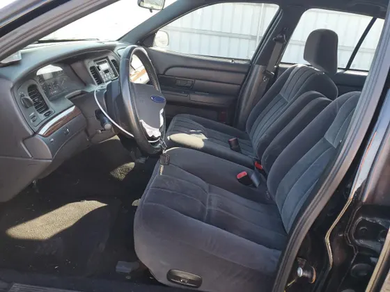 2010 Ford Crown Victoria LX