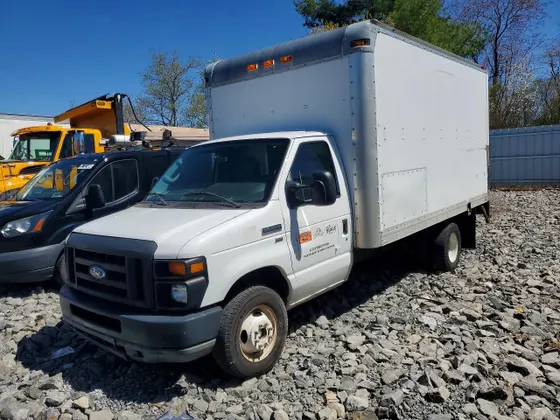 2010 Ford Econoline Commercial Cutaway ECONOLINE