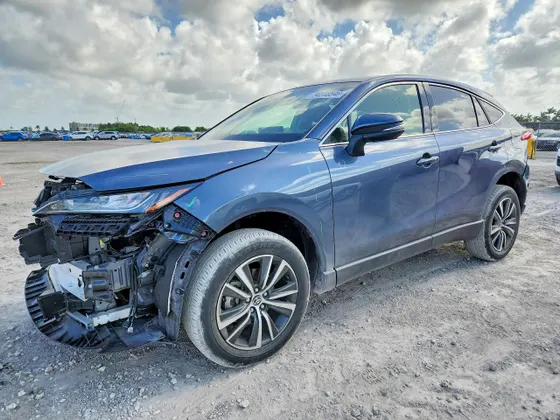 2022 Toyota Venza LE
