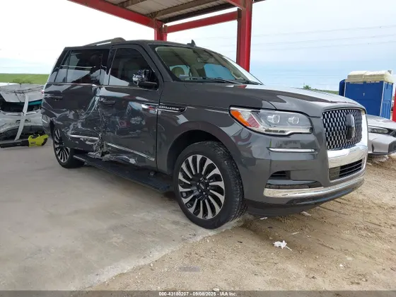 2023 Lincoln Navigator Black Label