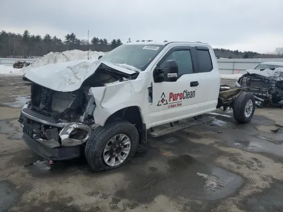 2022 Ford F-350 SUPER DUTY