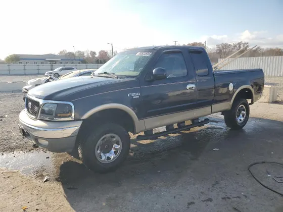 1999 Ford F-250 Standard F250