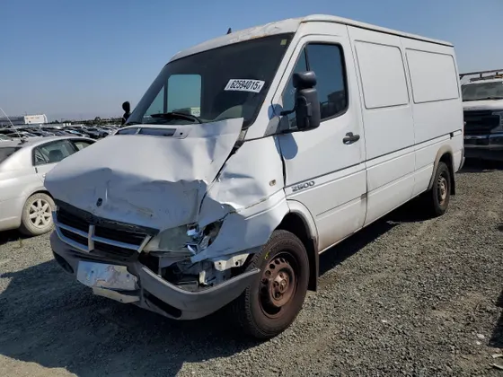 2004 Dodge Sprinter 35004X2