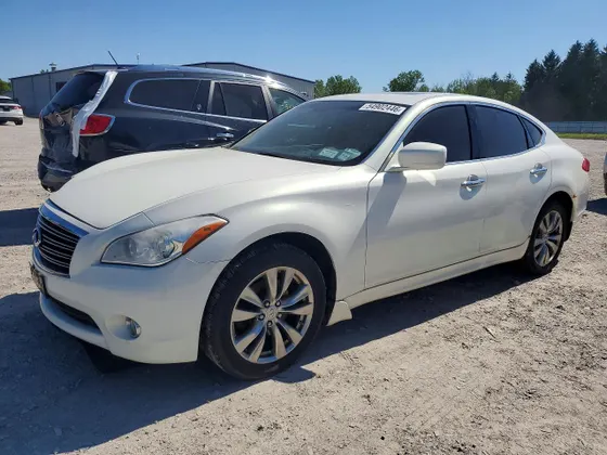 2013 INFINITI M37