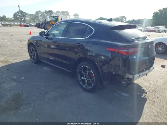 2020 Alfa Romeo Stelvio Ti Sport