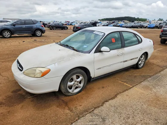 2001 Ford Taurus SE