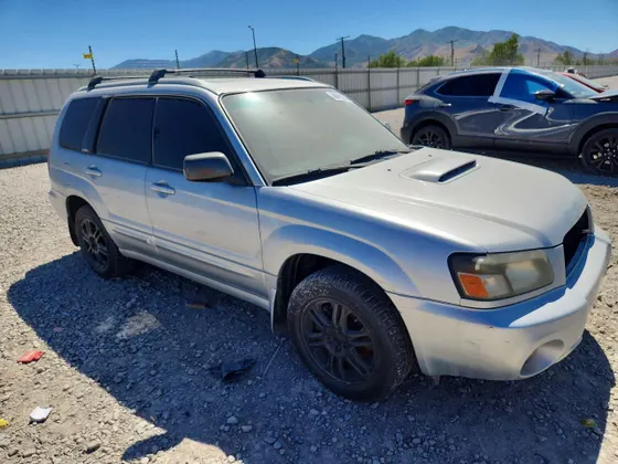 2004 Subaru Forester (Natl) XT