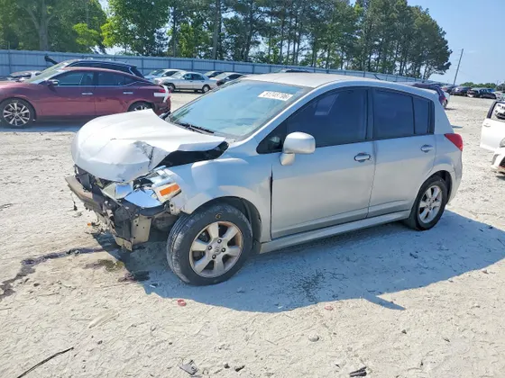 2008 Nissan Versa 1.8 SL