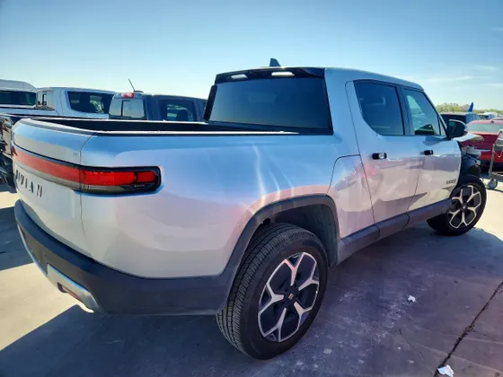 2023 Rivian R1T Adventure
