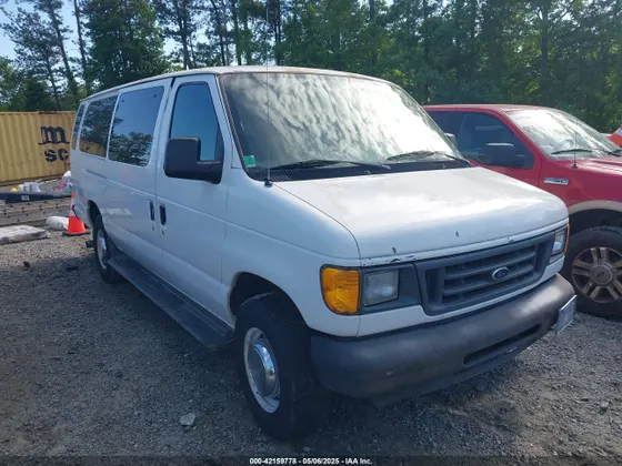 2005 Ford E-350 XL/XLT