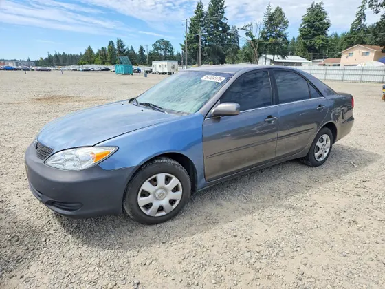 2004 Toyota Camry LE