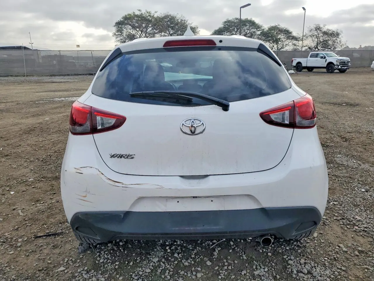 2020 Toyota Yaris Hatchback LE