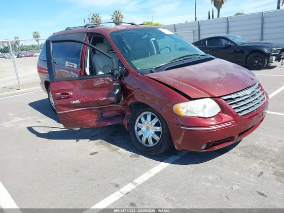2007 Chrysler Town & Country LWB Limited