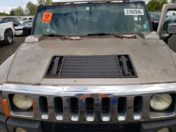 2004 HUMMER H2