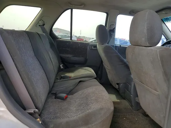 2002 Isuzu Rodeo S