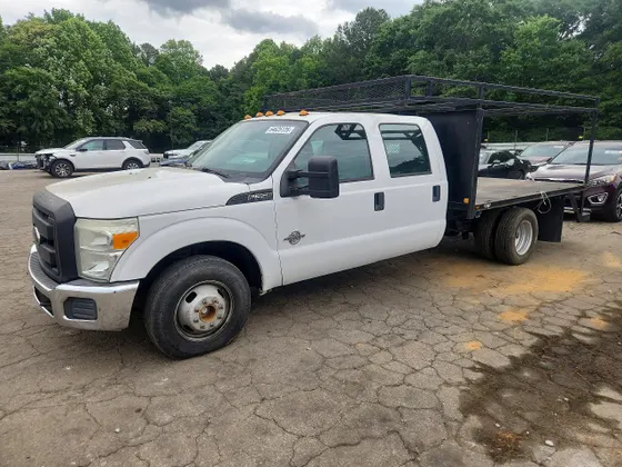 2014 Ford Super Duty F-350 DRW XL
