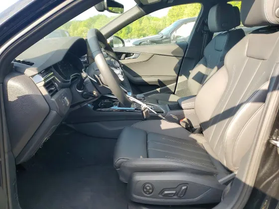 2025 Audi A4 Sedan S line Premium