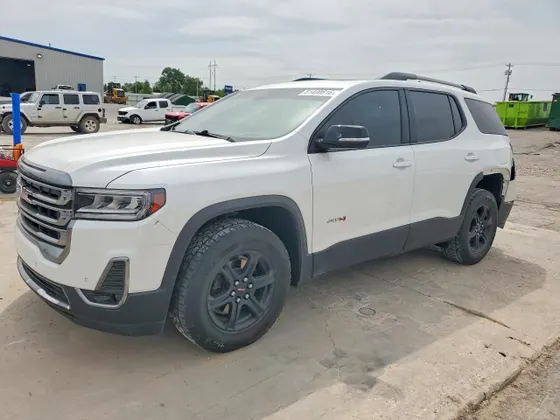 2022 GMC Acadia AT4