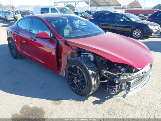 2026 Tesla Model S Plaid