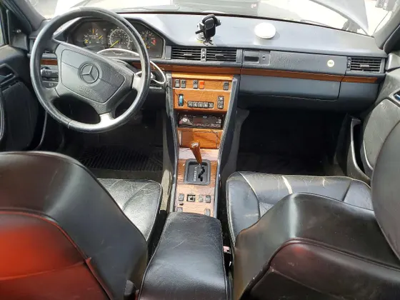 1992 Mercedes-Benz 300 Series 300E