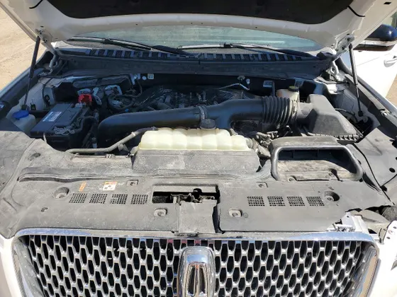 2023 Lincoln Navigator Standard