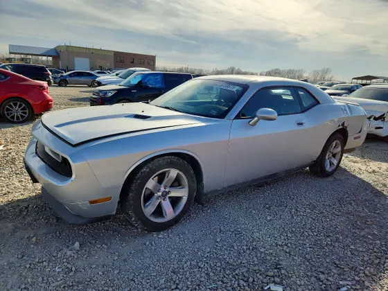 2009 Dodge Challenger SE