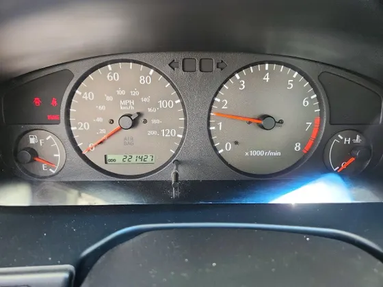 2000 INFINITI G20 Luxury