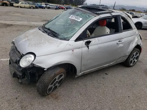 2014 FIAT 500e ELECTRIC