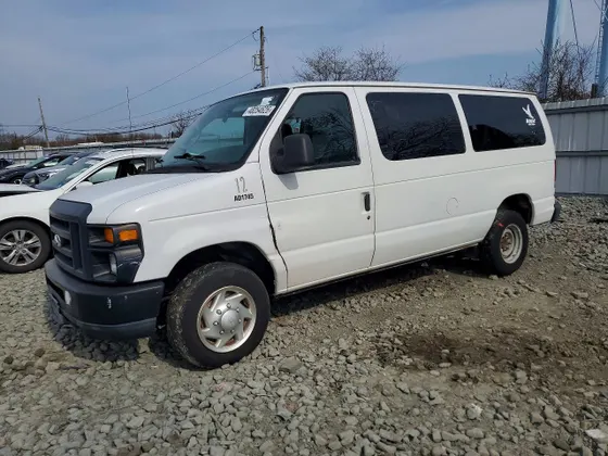 2014 Ford Econoline Wagon XLT