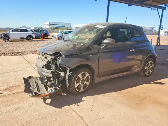 2014 FIAT 500e 500