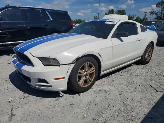 2014 Ford Mustang V6