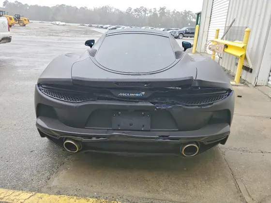 2023 McLaren GT