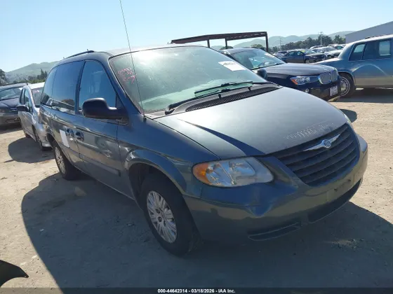2006 Chrysler Town & Country SWB