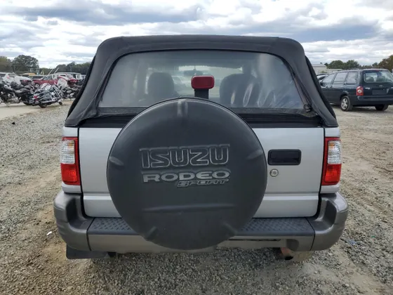 2002 Isuzu Rodeo Sport SPORT