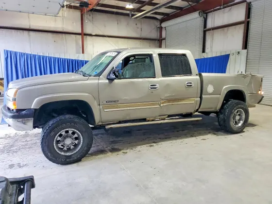 2003 Chevrolet Silverado 1500HD LS