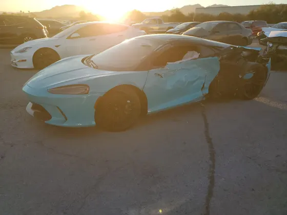 2023 McLaren GT