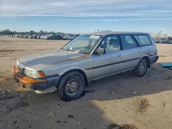 1988 Toyota Camry DLX