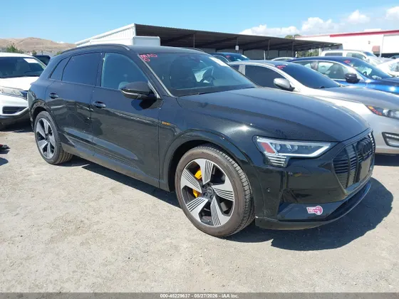 2023 Audi e-tron Premium Plus