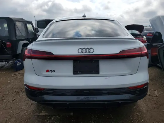 2024 Audi Q8 e-tron Sportback S line Premium Plus
