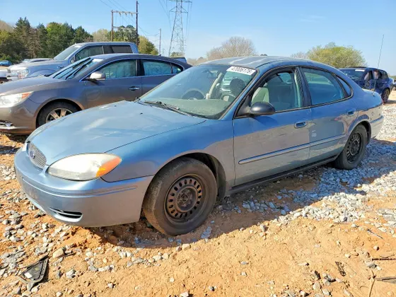 2006 Ford Taurus SE