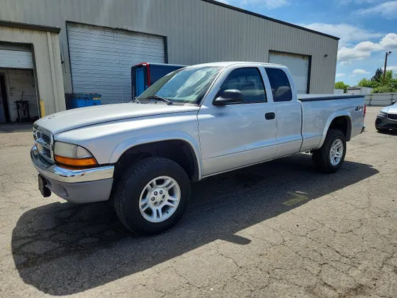 2004 Dodge Dakota SLT