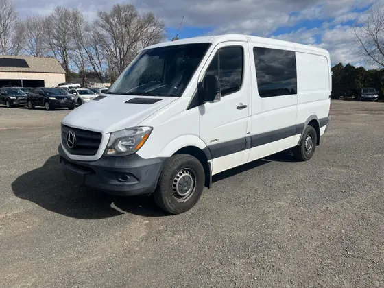 2016 Mercedes-Benz Sprinter Crew Vans 2500