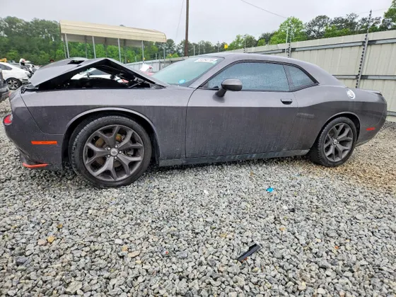2017 Dodge Challenger SXT Plus