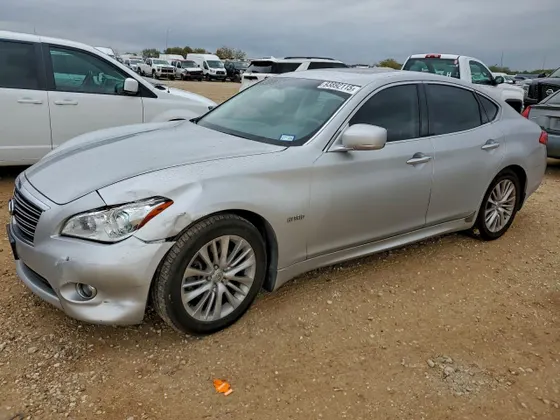 2012 INFINITI M35h Hybrid