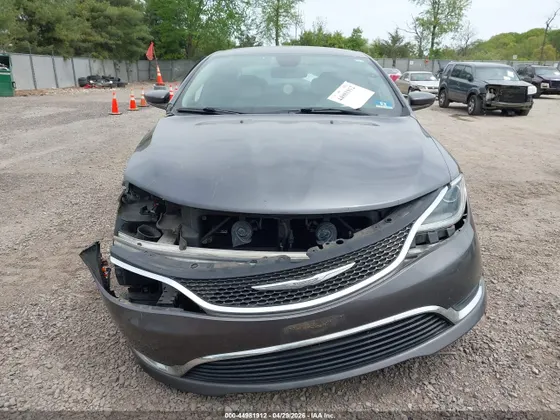 2016 Chrysler 200 Limited